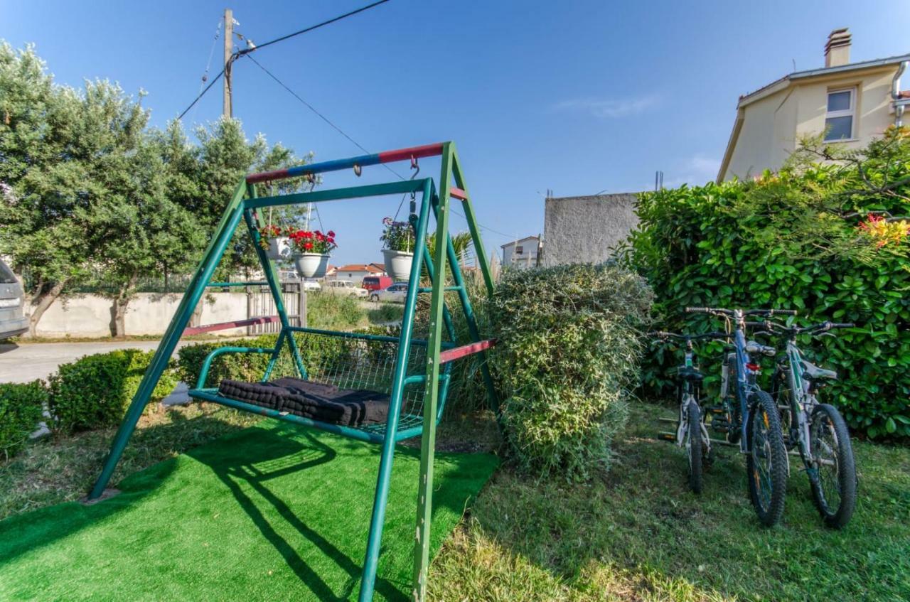 Holiday Apartment With Garden Kaštela Εξωτερικό φωτογραφία