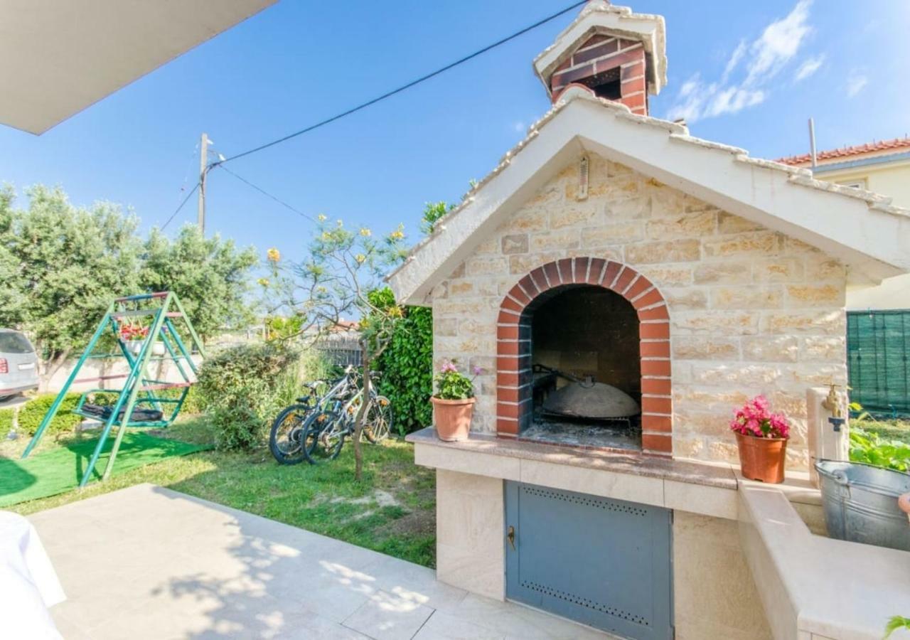 Holiday Apartment With Garden Kaštela Εξωτερικό φωτογραφία